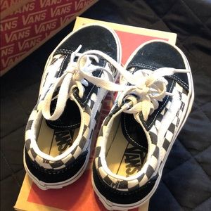 Perfect sneaker for your little skater